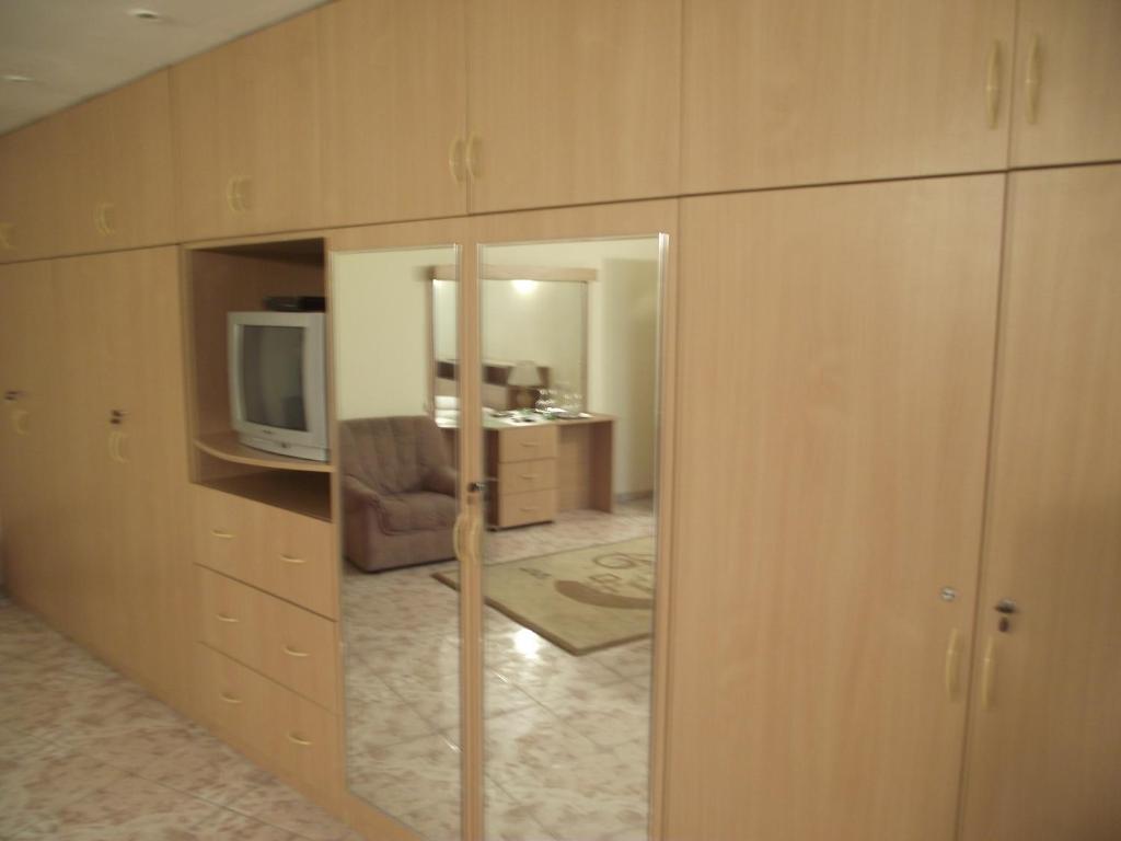 Hotel Green House クラヨーヴァ エクステリア 写真
